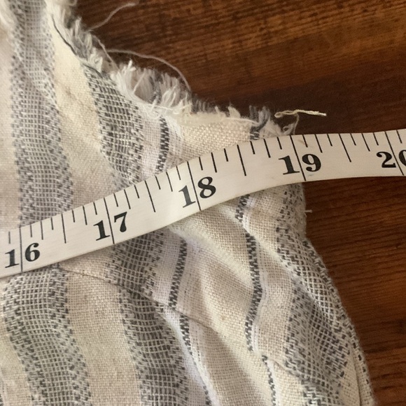 Umgee Linen Cotton Frayed Edge Pockets V Neck Lagenlook Tan Gray Striped Sz S - Picture 6 of 8
